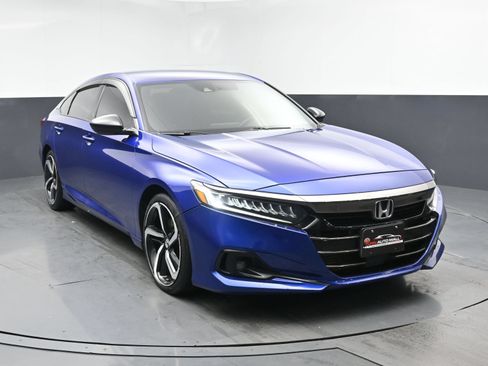 Used 2021 Honda Accord Sport image 2