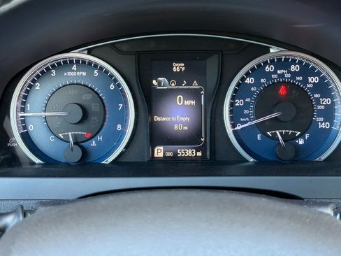Used 2015 Toyota Camry XLE w/ Moonroof Package FWD image 26