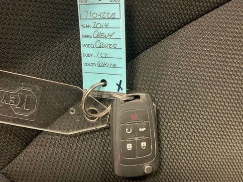 Used 2014 Chevrolet Cruze LT image 33