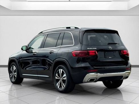 Certified 2025 Mercedes-Benz GLB 250 image 4