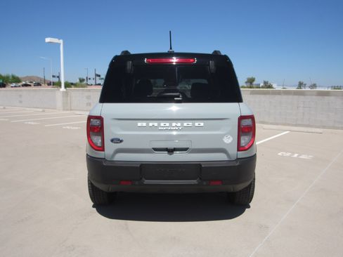Used 2024 Ford Bronco Sport Outer Banks image 7
