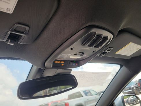 New 2025 Buick Envista Avenir image 28