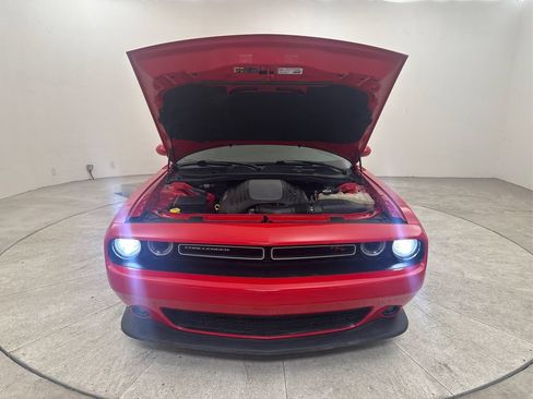Used 2019 Dodge Challenger R/T RWD image 13