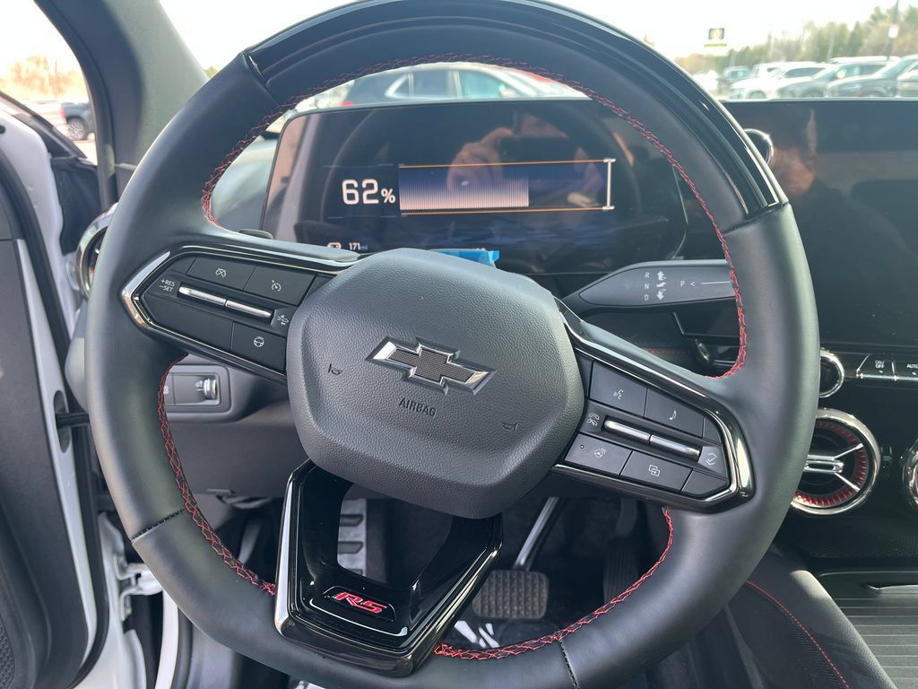 New 2025 Chevrolet Blazer EV RS w/ Super Cruise Package AWD/4WD image 14