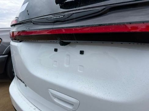 New 2026 Chrysler Pacifica Limited w/ S Appearance Package image 9