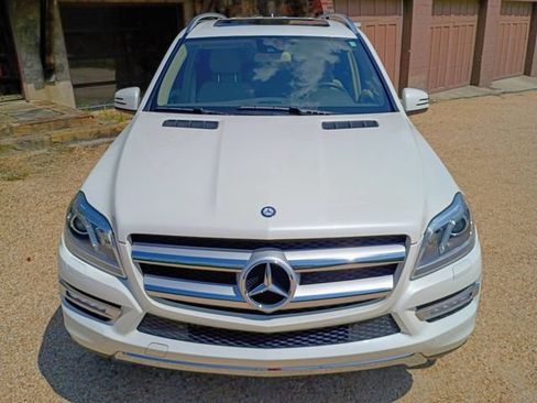 Used 2015 Mercedes-Benz GL 450 4MATIC image 4