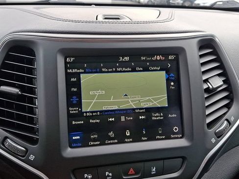 Used 2023 Jeep Cherokee Altitude Lux AWD/4WD image 26