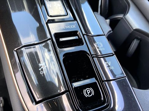 Used 2026 Toyota Crown XLE image 33