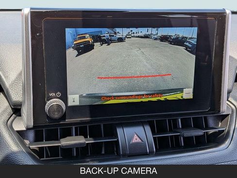 Used 2024 Toyota RAV4 XLE AWD/4WD image 18