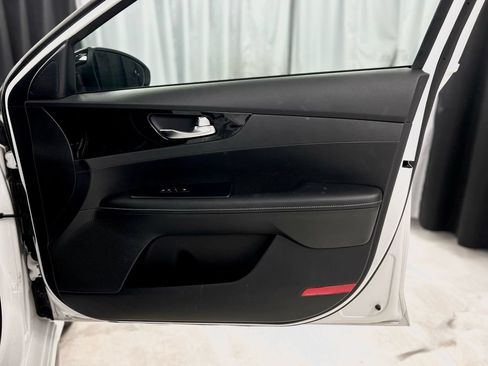 Used 2022 Kia Forte GT-Line w/ GT-Line Technology Package FWD image 43
