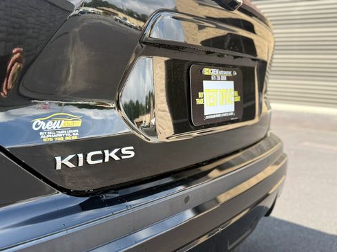 Used 2021 Nissan Kicks S FWD image 27