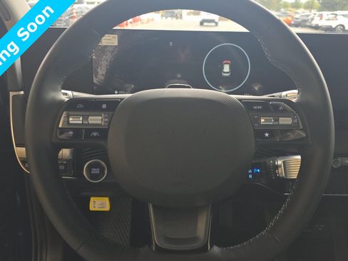 Used 2025 Hyundai Ioniq 5 SE image 10