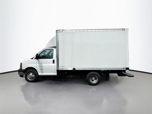 New 2024 Chevrolet Express 3500 w/ Power Convenience Package RWD image 4