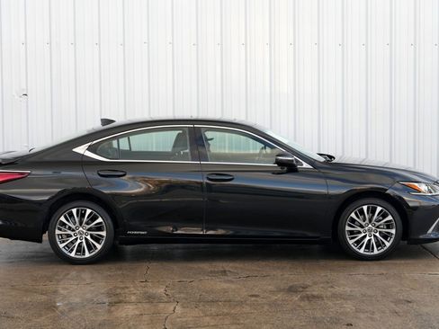 Used 2019 Lexus ES 300h image 52