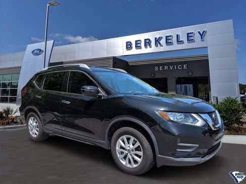 Used 2019 Nissan Rogue SV FWD image 1