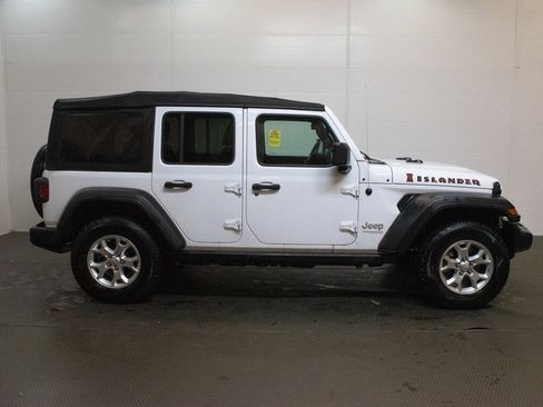Used 2021 Jeep Wrangler Unlimited Islander image 3
