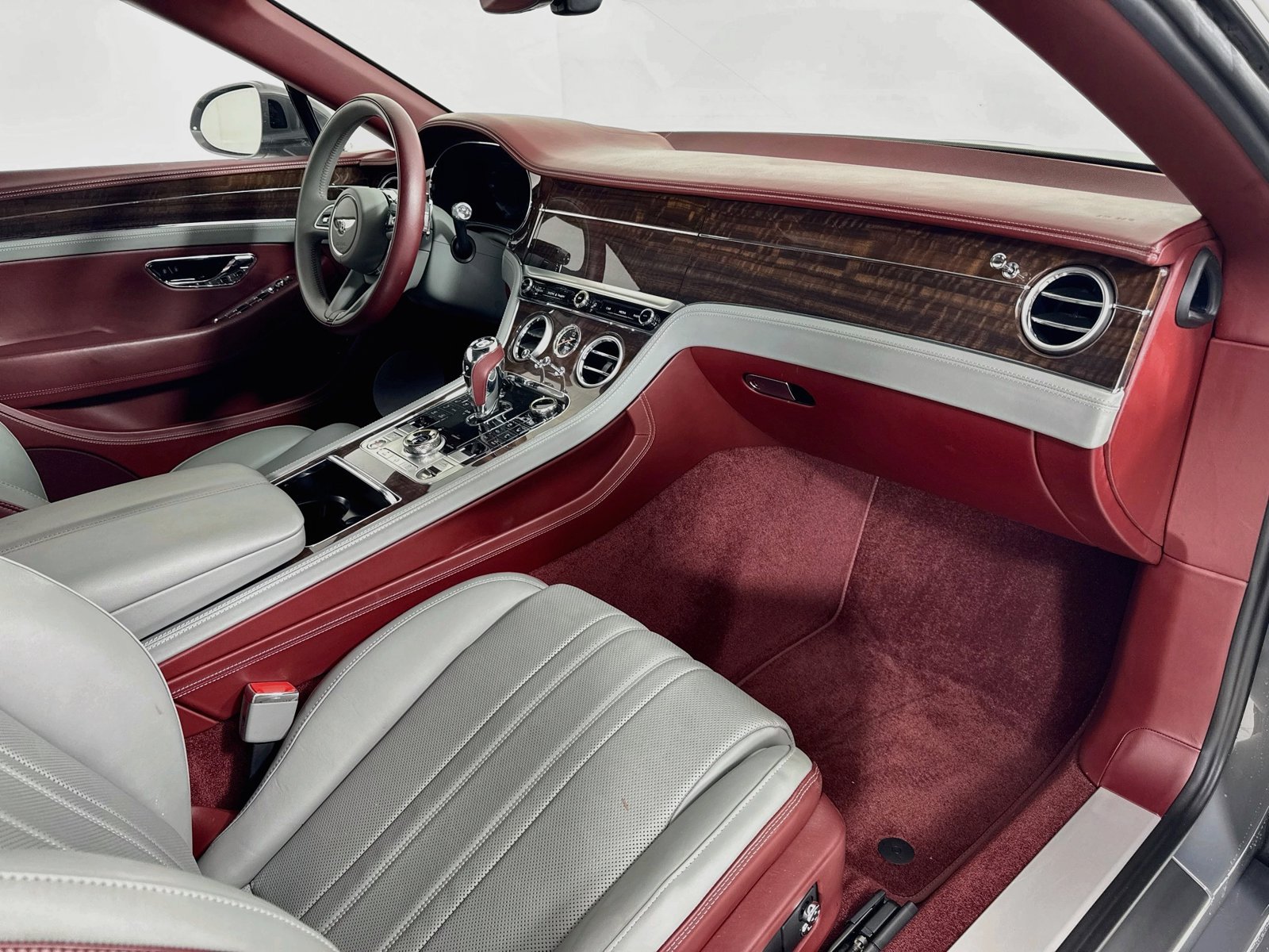 Certified 2026 Bentley Continental GT AWD/4WD image 9