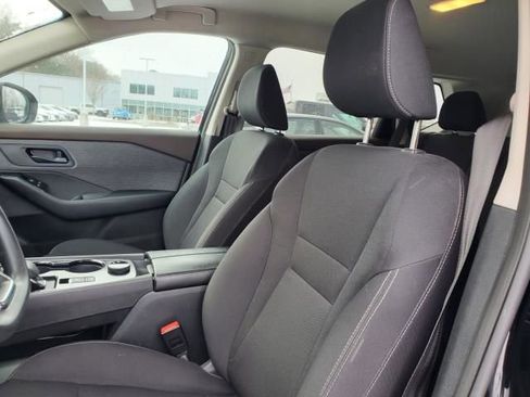 Used 2023 Nissan Rogue S image 21