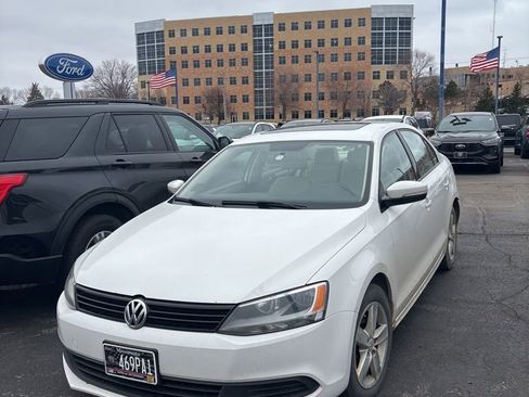 Used 2012 Volkswagen Jetta TDI image 2