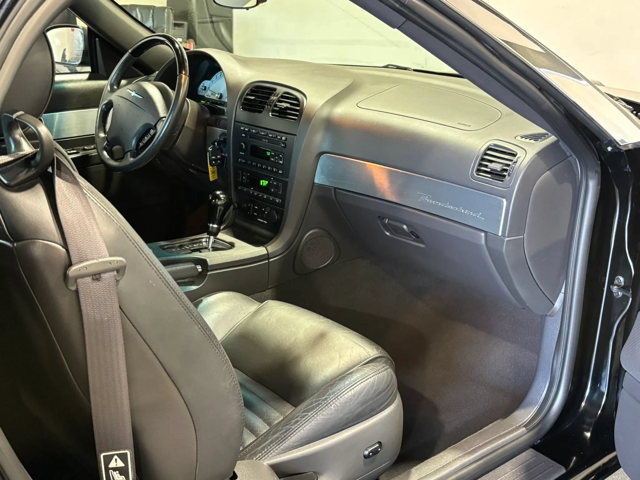 Used 2002 Ford Thunderbird RWD image 13
