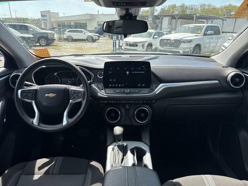 Used 2025 Chevrolet Blazer LT image 16