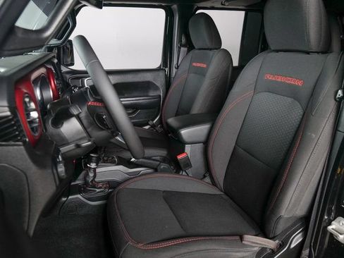 Used 2023 Jeep Wrangler Unlimited Rubicon AWD/4WD image 5