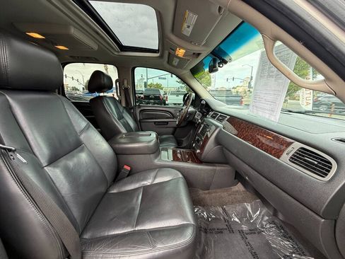 Used 2011 GMC Yukon Denali AWD/4WD image 43