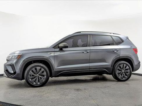 Used 2022 Volkswagen Taos S image 3