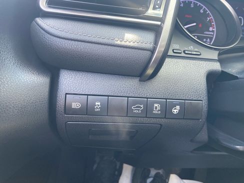 Used 2022 Toyota Camry SE image 22