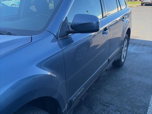 Used 2014 Subaru Outback 2.5i Premium image 2