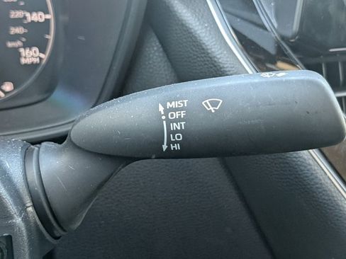 Used 2025 Toyota Corolla LE image 26