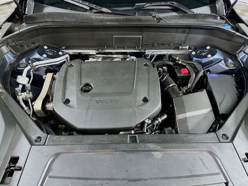 Used 2023 Volvo XC90 B6 Plus image 35