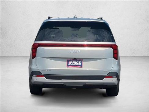 Used 2026 Kia Carnival EX FWD image 7