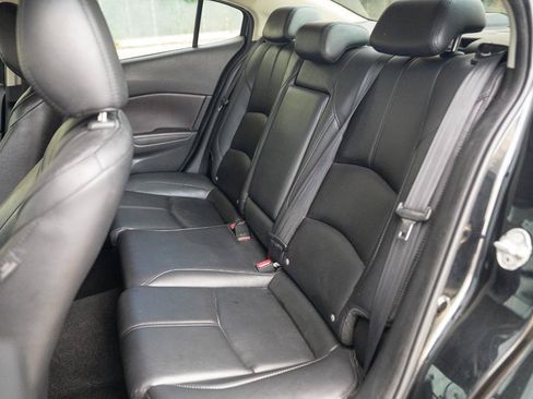 Used 2018 MAZDA MAZDA3 Touring FWD image 27