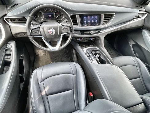 Used 2022 Buick Enclave Essence image 19
