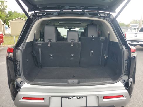 Used 2023 Nissan Pathfinder SL w/ SL Premium Package FWD image 26