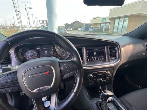 Used 2018 Dodge Charger SXT w/ Blacktop Package image 5
