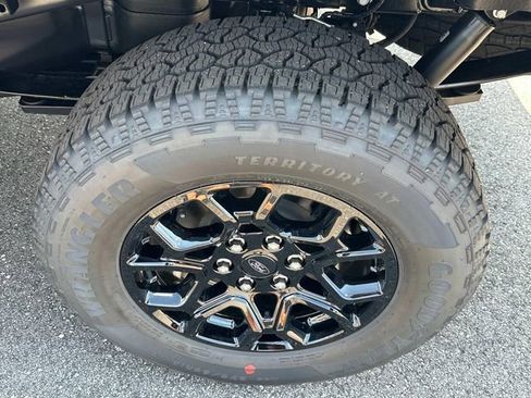 New 2025 Ford F150 Lariat w/ FX4 Off-Road Package image 16