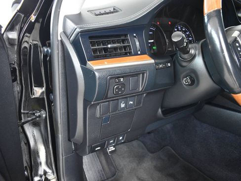 Used 2014 Lexus ES 300h w/ Premium Package w/Bamboo Trim FWD image 17
