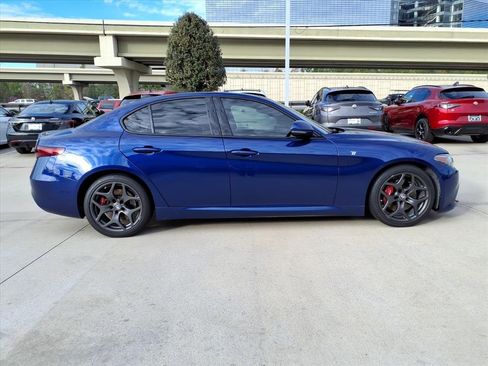 Used 2022 Alfa Romeo Giulia Ti image 5