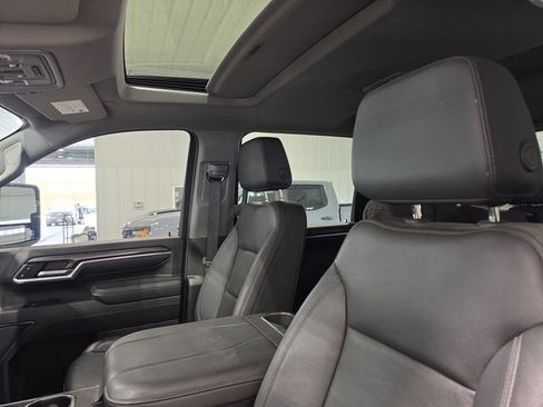 Used 2025 Chevrolet Silverado 3500 LTZ w/ LTZ Plus Package AWD/4WD image 16