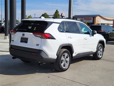 Used 2025 Toyota RAV4 XLE image 43