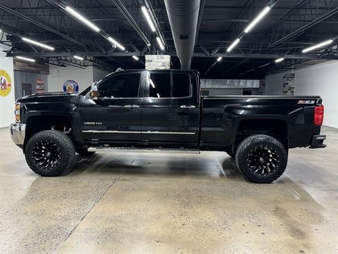 Used 2017 Chevrolet Silverado 2500 LTZ w/ Duramax Plus Package AWD/4WD image 4