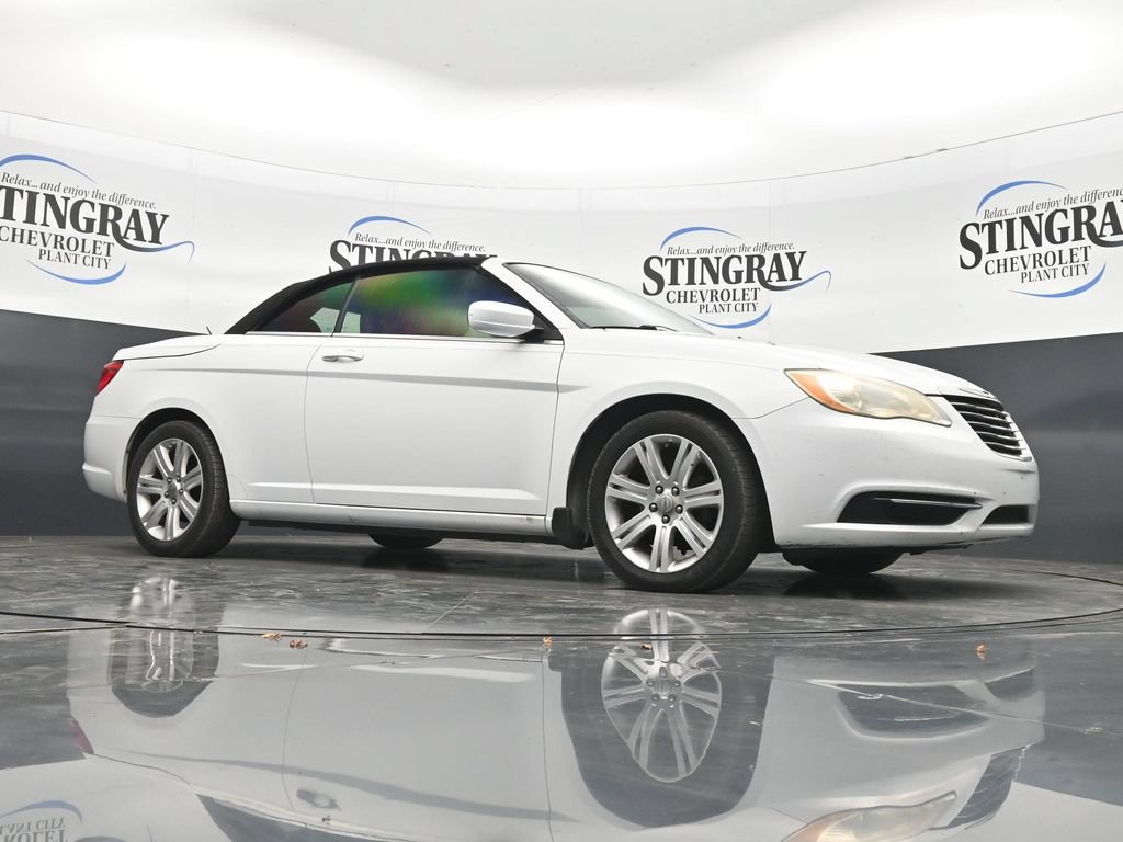 Used 2012 Chrysler 200 Touring FWD image 26