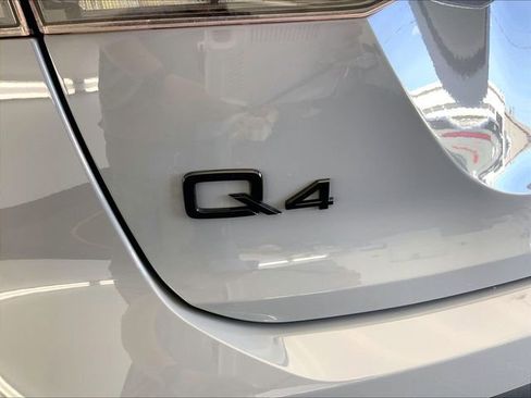 Used 2023 Audi Q4 e-tron Premium Plus w/ Premium Plus AWD/4WD image 18