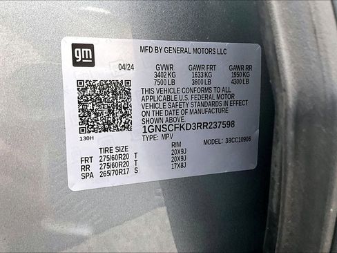 Used 2024 Chevrolet Suburban Premier image 19