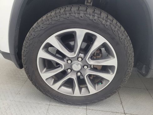 Used 2018 Jeep Grand Cherokee Limited AWD/4WD image 31