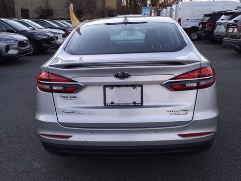 Used 2019 Ford Fusion Titanium image 5
