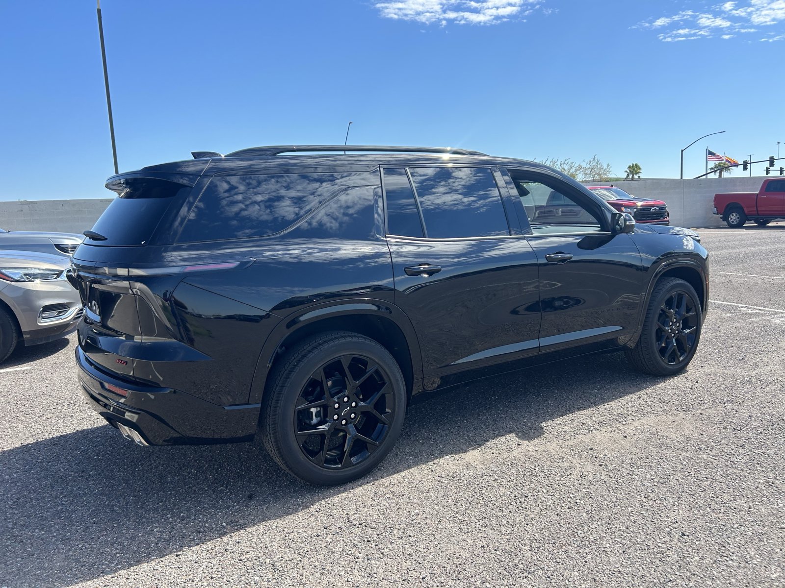 Used 2026 Chevrolet Traverse RS w/ LPO, Floor Liner Package FWD image 5