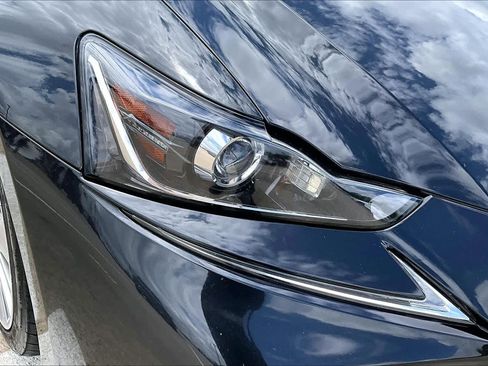 Used 2017 Lexus IS 200t RWD image 27